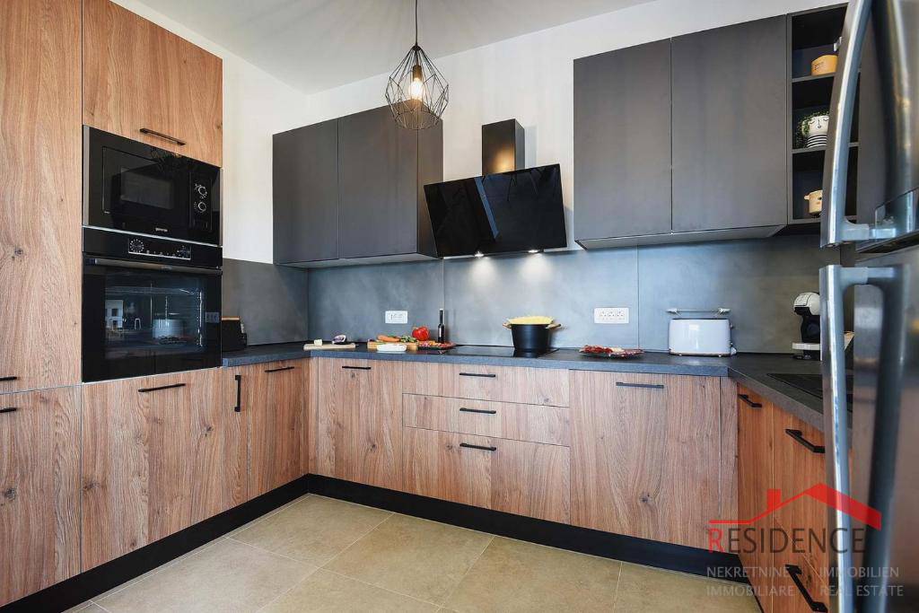 Jadreški, bellissima villa nuova con piscina