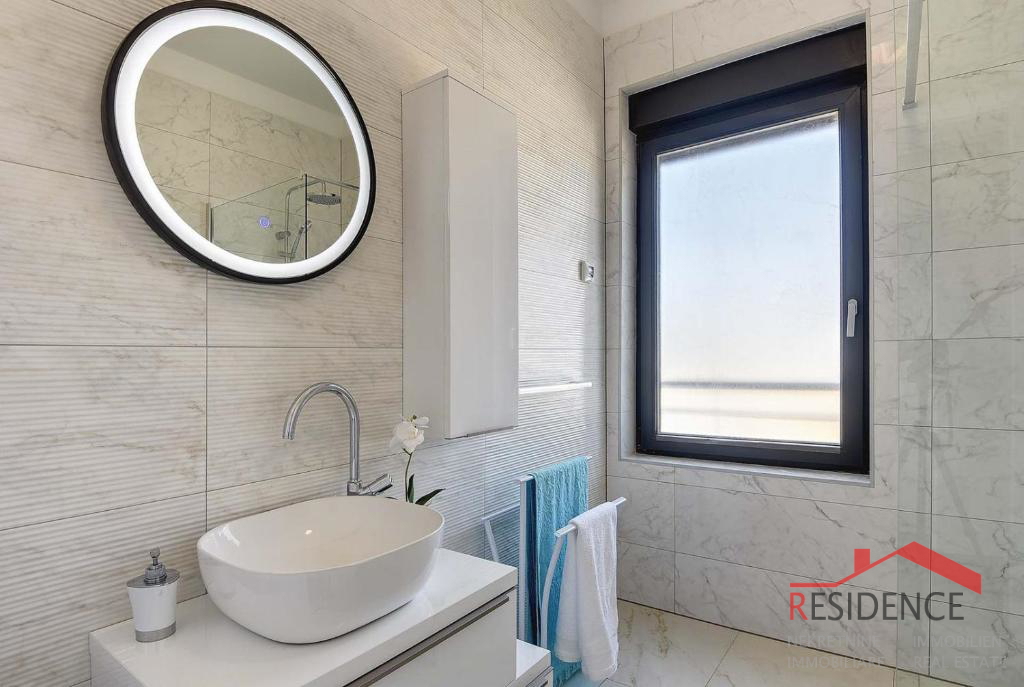 Jadreški, bellissima villa nuova con piscina