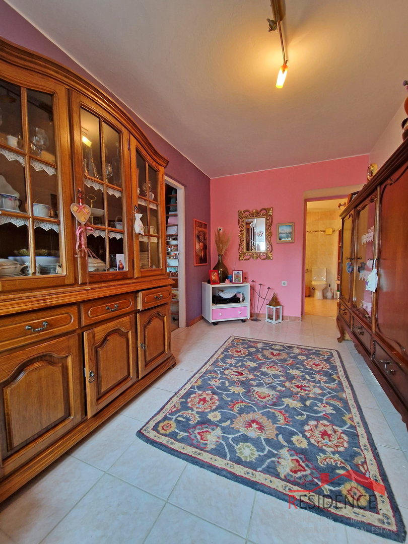 Banjole, casa con ristorante, vista mare