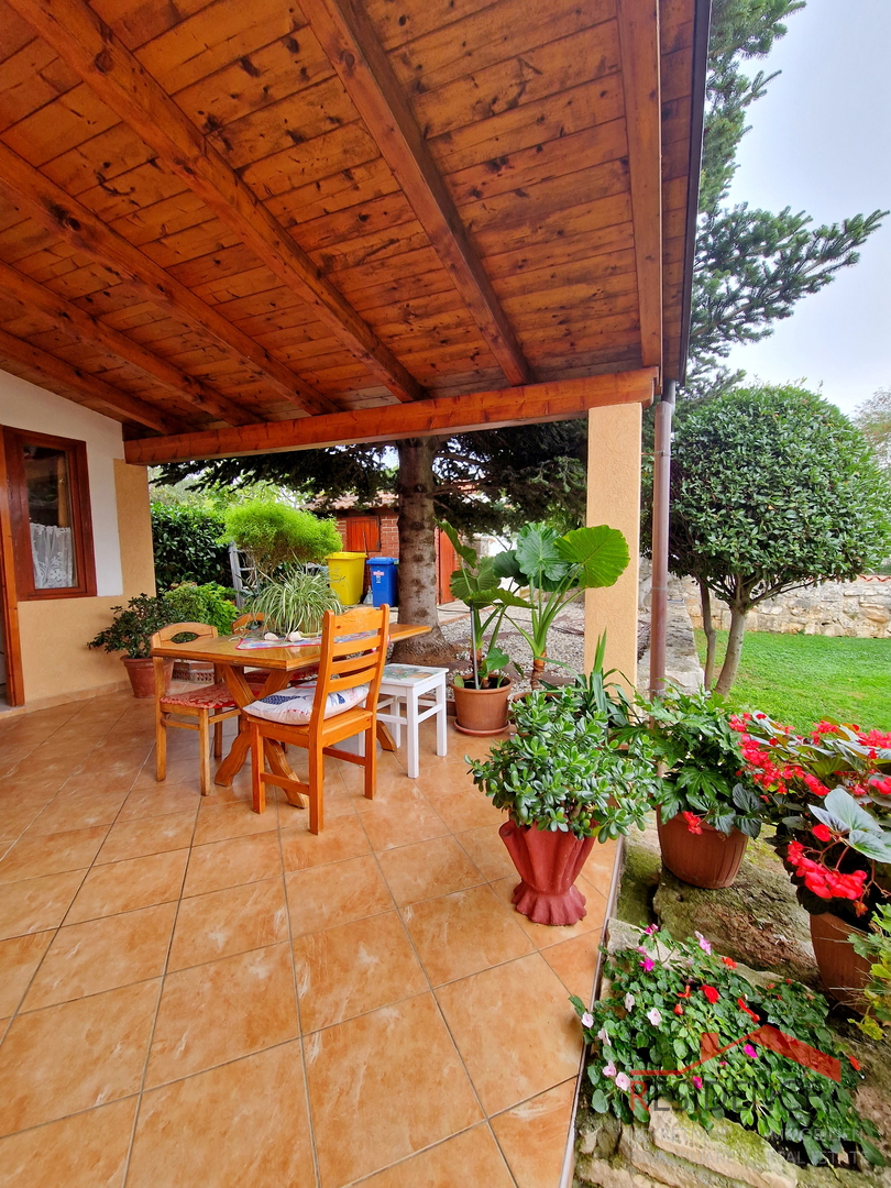 Banjole, casa con ristorante, vista mare