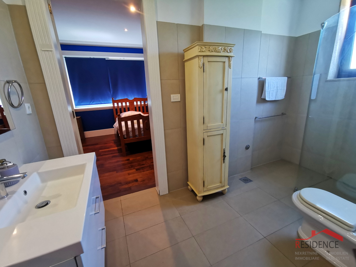 Banjole, villa di lusso con piscina, vicino al mare e al porto turistico