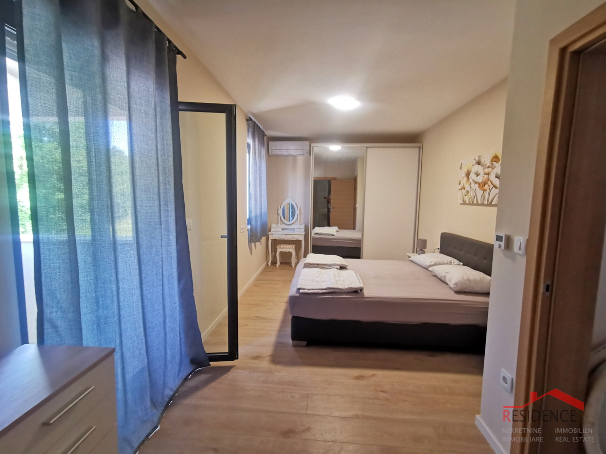 Pomer, nuova villa con piscina vicino al mare e ad Aci Marina Pomer