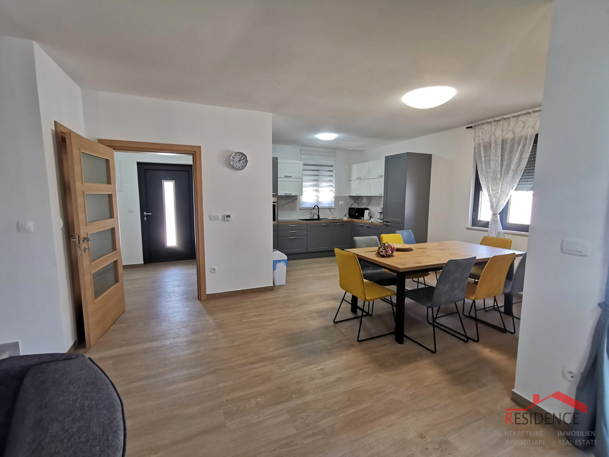 Pomer, nuova villa con piscina vicino al mare e ad Aci Marina Pomer