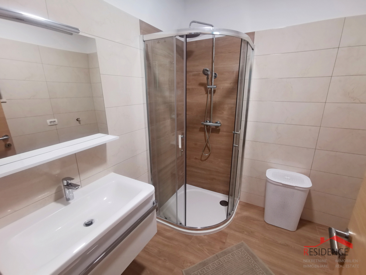 Pomer, nuova villa con piscina vicino al mare e ad Aci Marina Pomer