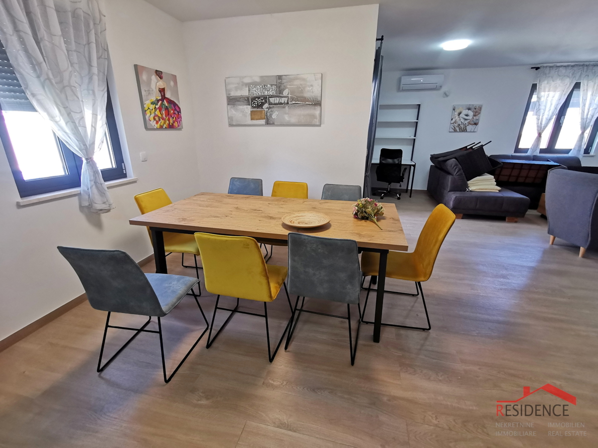 Pomer, nuova villa con piscina vicino al mare e ad Aci Marina Pomer