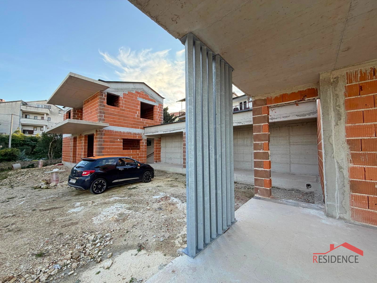 Premantura, 2 case indipendenti nel Roh Bau, vista mare