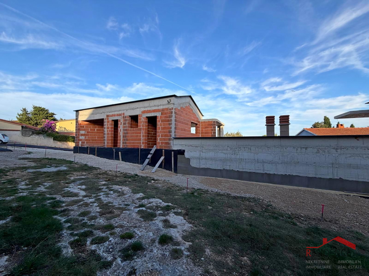 Premantura, 2 case indipendenti nel Roh Bau, vista mare