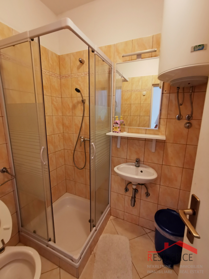 Medulin, casa con 4 appartamenti e piscina