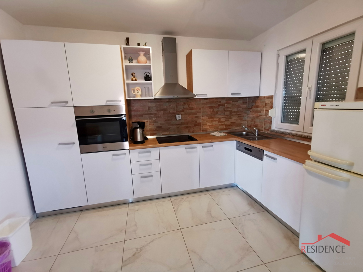 Medulin, casa con 4 appartamenti e piscina