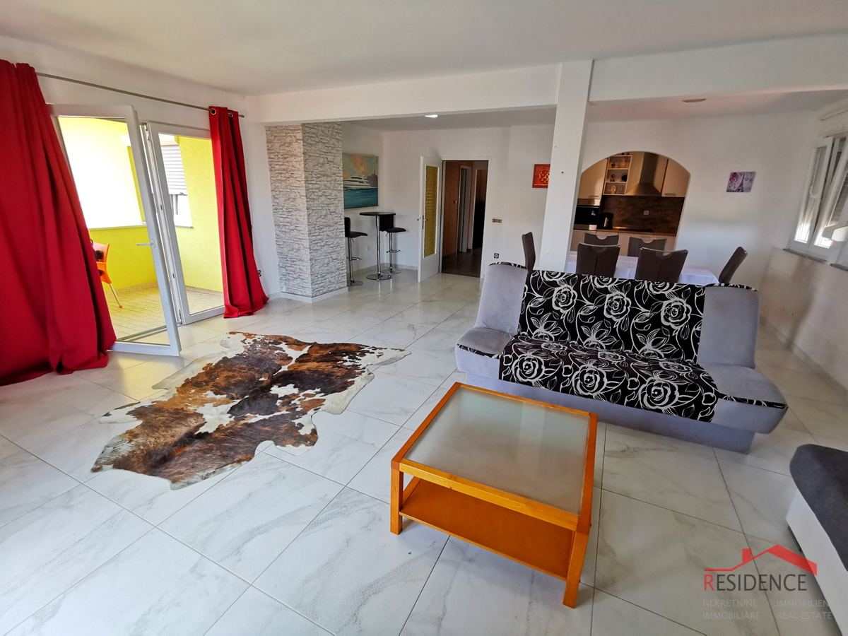 Medulin, casa con 4 appartamenti e piscina