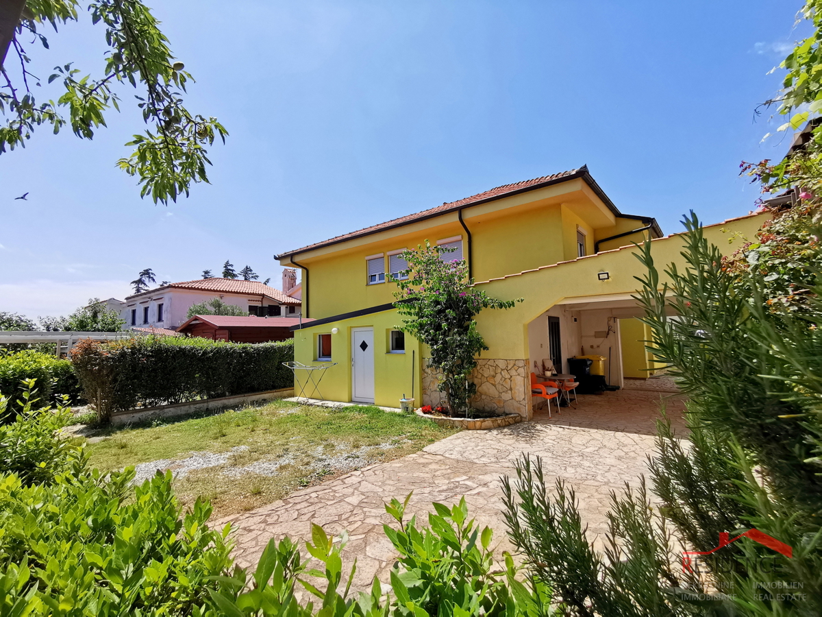 Medulin, casa con 4 appartamenti e piscina