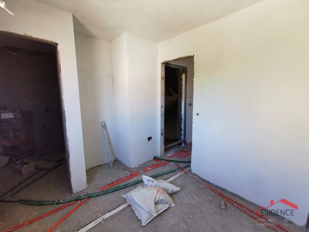 PULA-KAŠTANJER, APPARTAMENTO AL PRIMO PIANO, NUOVA COSTRUZIONE