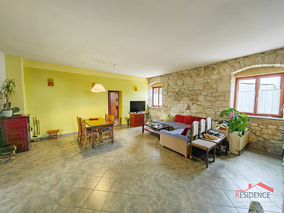 Casa indipendente a un piano a Valtura
