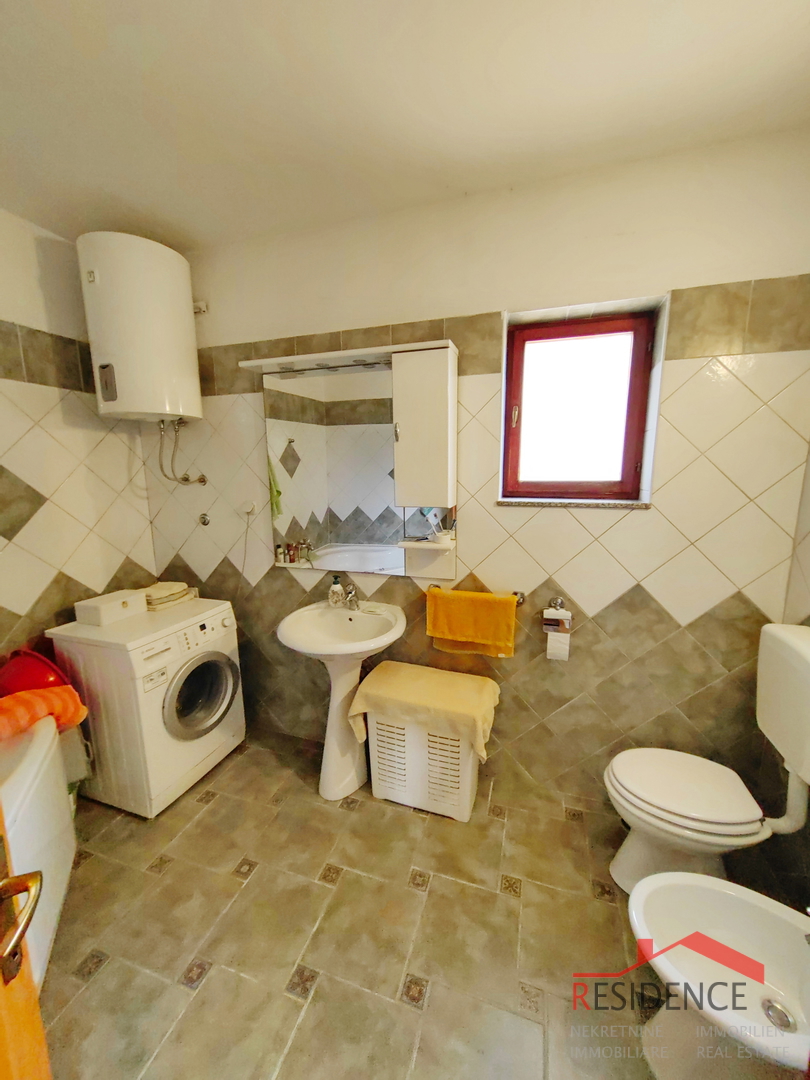 Casa indipendente a un piano a Valtura