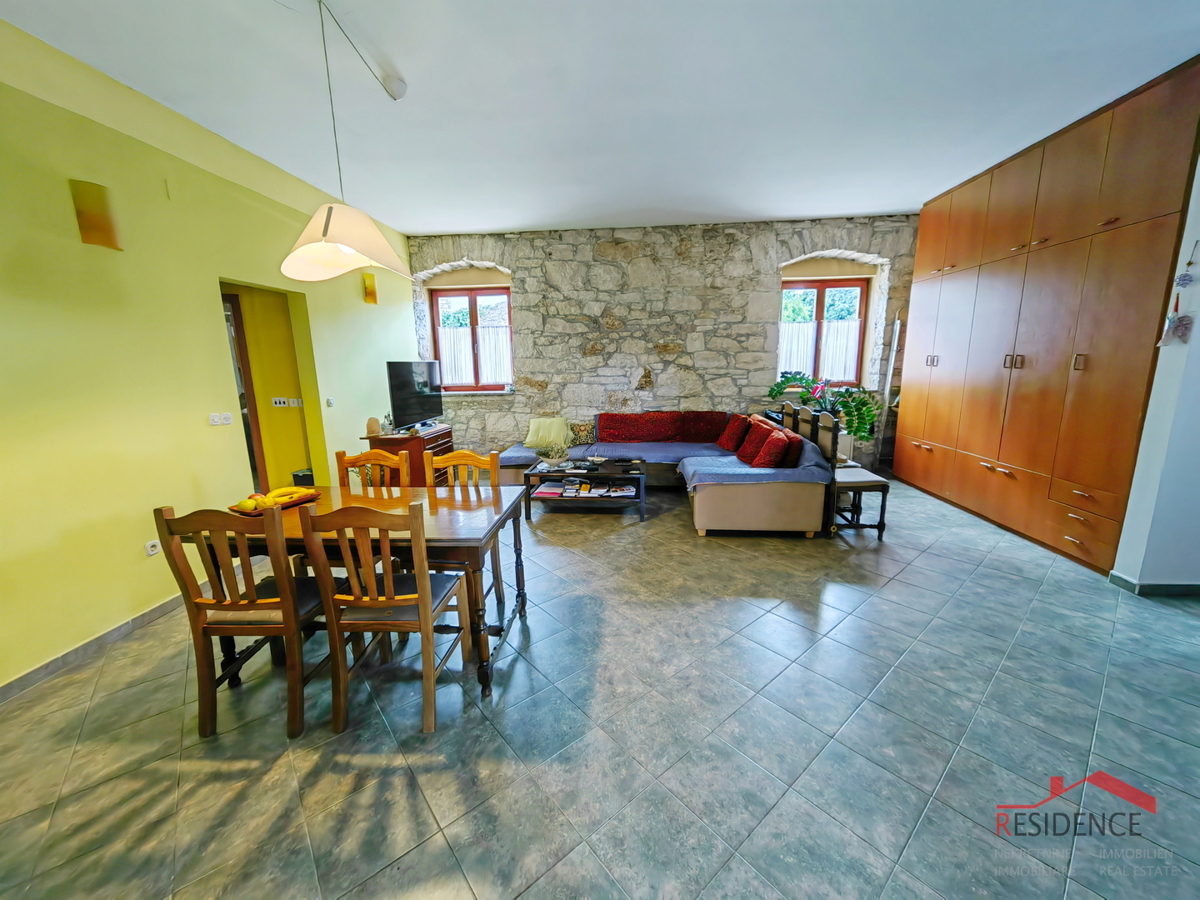 Casa indipendente a un piano a Valtura