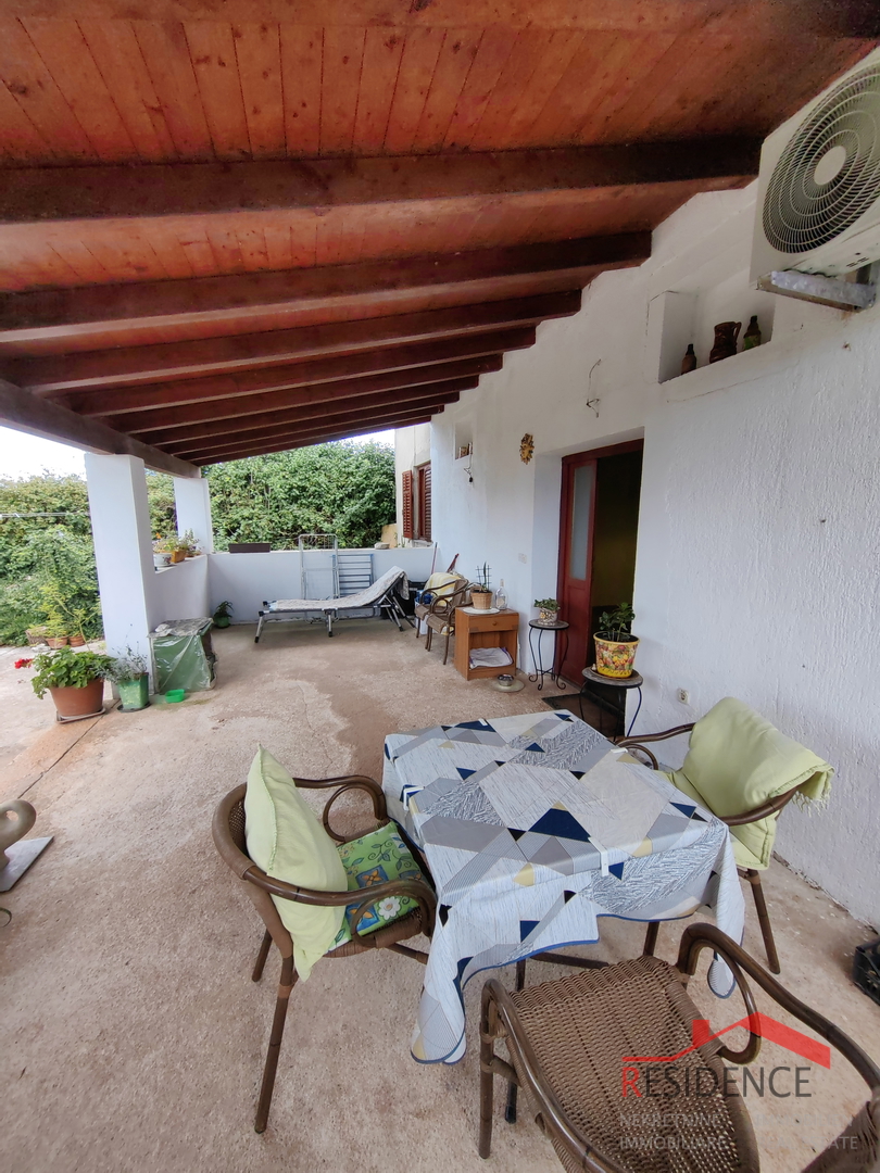 Casa indipendente a un piano a Valtura