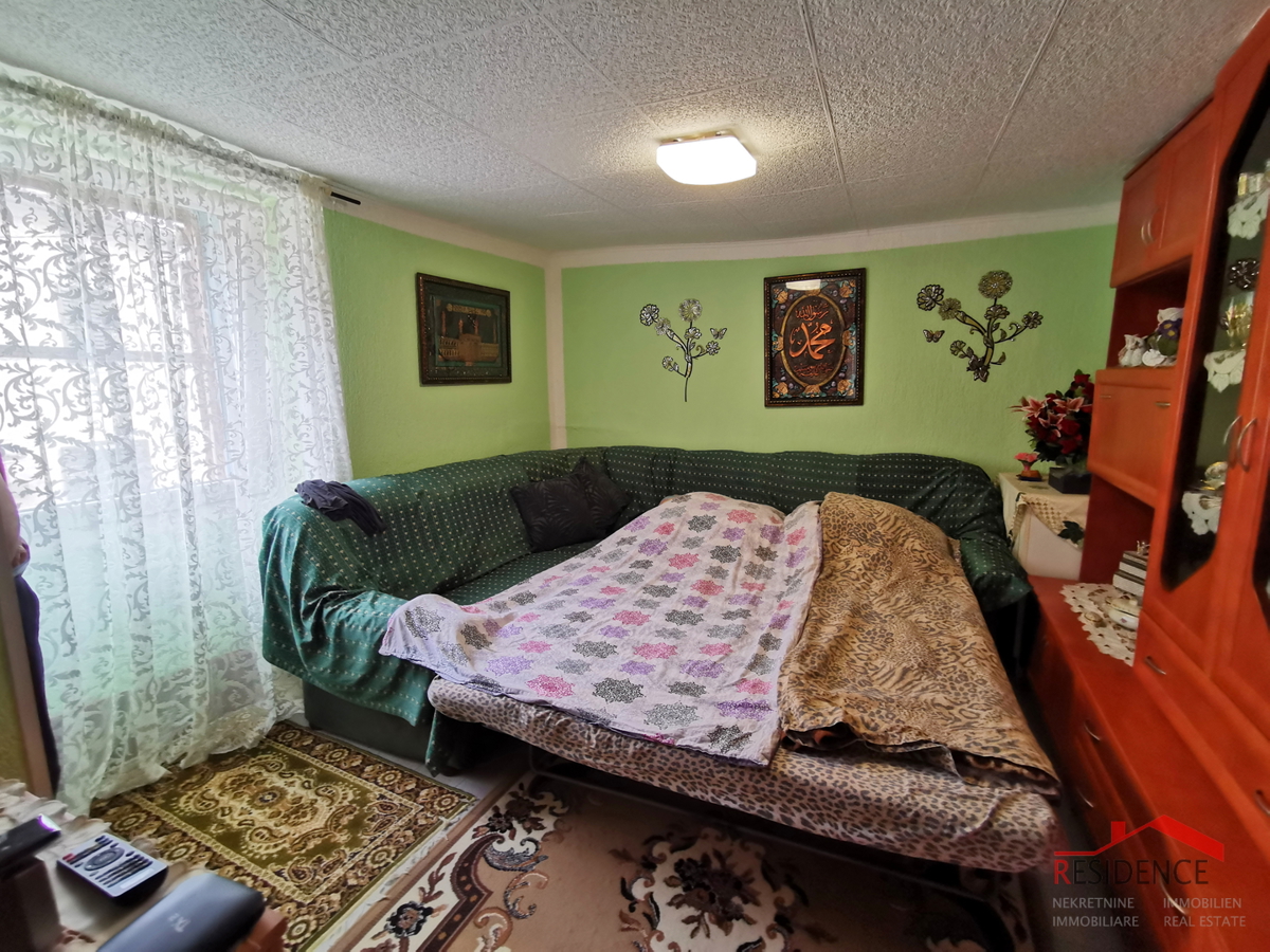 Dignano, casa in pietra, ultima in fila, su 3 piani