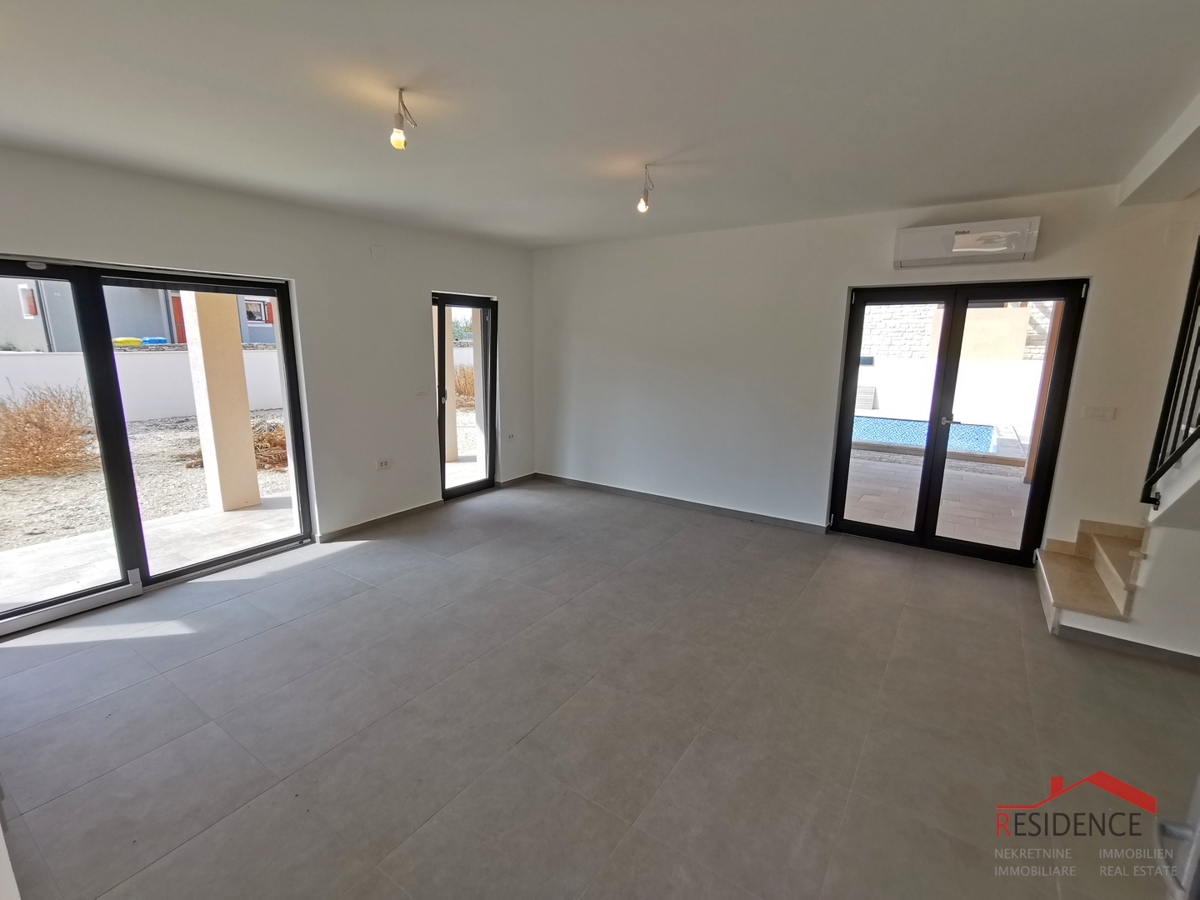 Juršići, dintorni, nuova casa indipendente con piscina