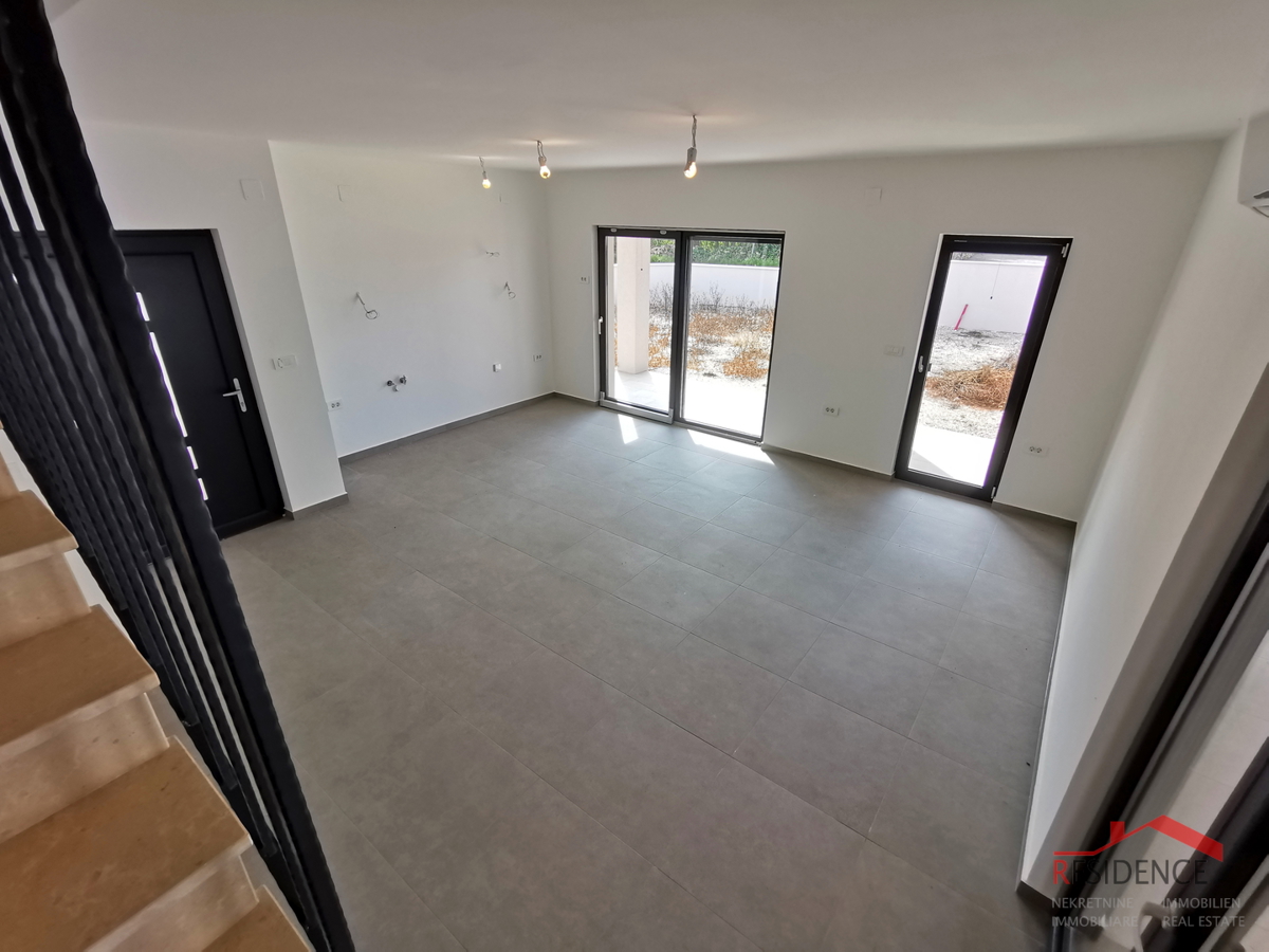 Juršići, dintorni, nuova casa indipendente con piscina