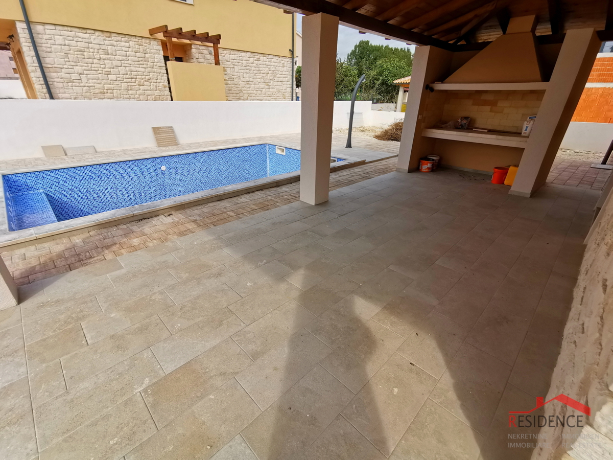 Juršići, dintorni, nuova casa indipendente con piscina