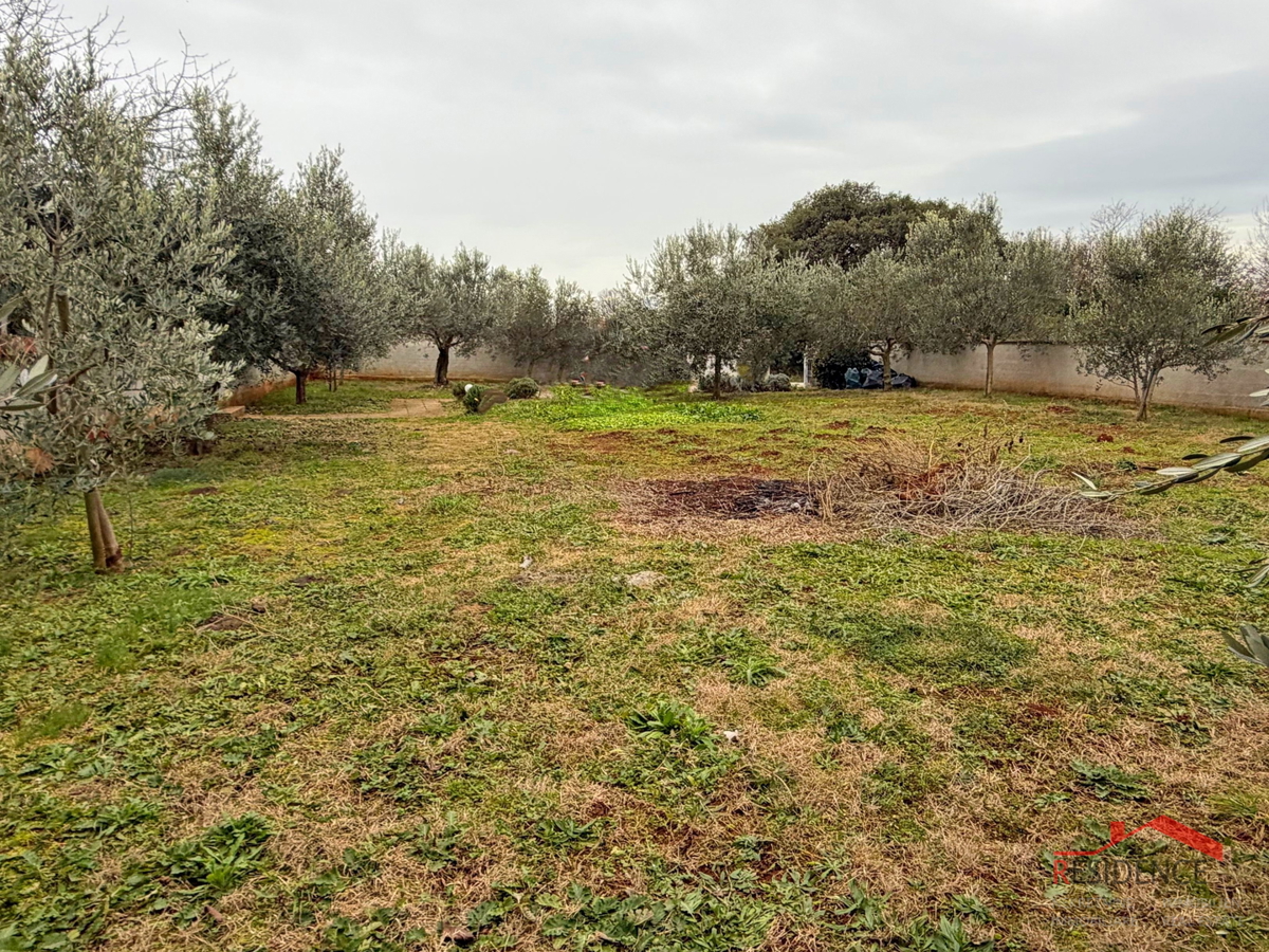 Pola, Monte Šerpo-Komunal, terreno edificabile