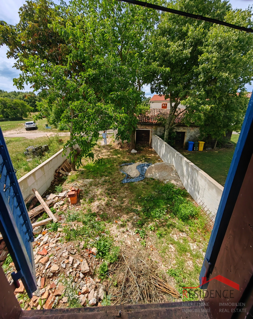 Žminj, casa in pietra istriana, dependance, giardino