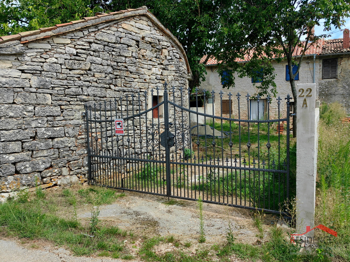 Žminj, casa in pietra istriana, dependance, giardino