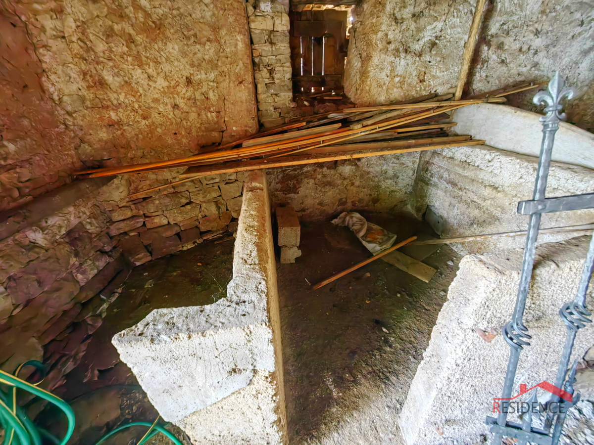 Žminj, casa in pietra istriana, dependance, giardino