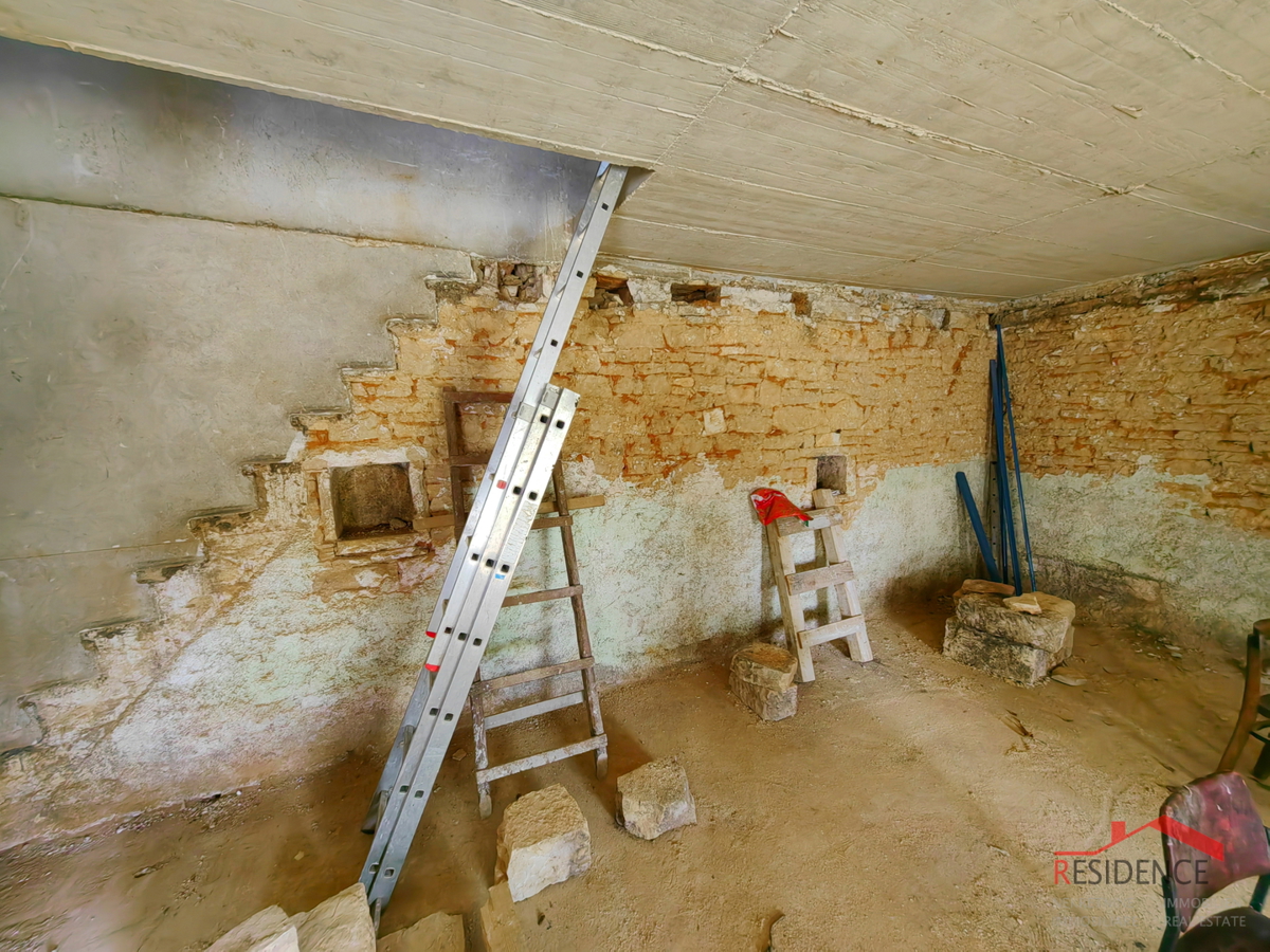 Žminj, casa in pietra istriana, dependance, giardino