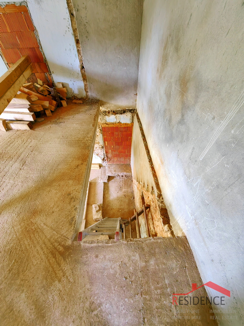 Žminj, casa in pietra istriana, dependance, giardino