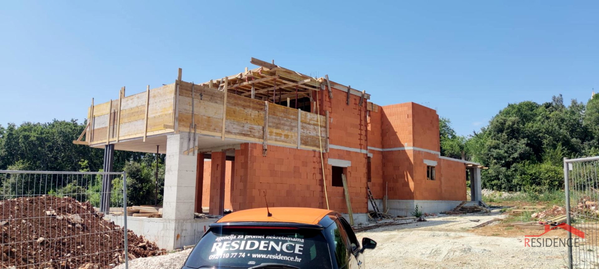 Ližnjan, due lussuose ville duplex con piscina, in costruzione