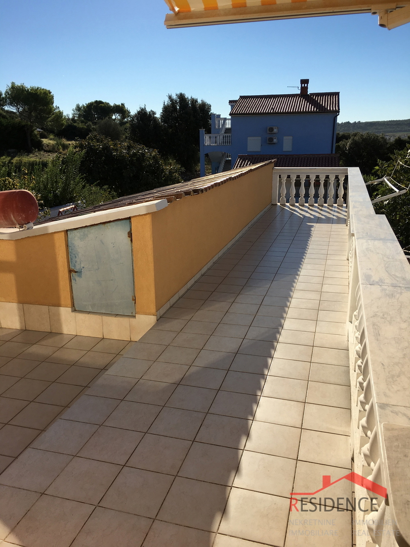Banjole, casa con una bellissima vista sul mare, vicino al mare