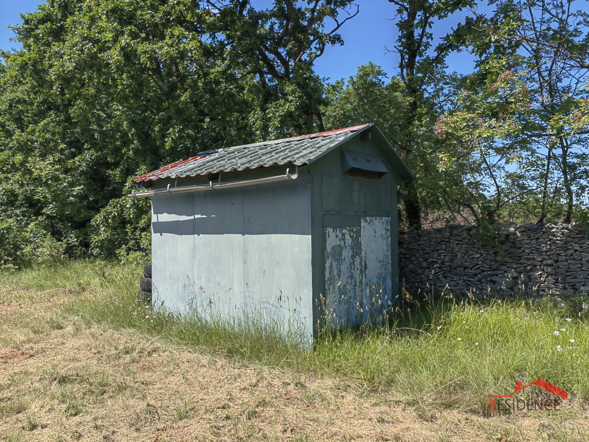 Pinezići, terreno agricolo con acqua
