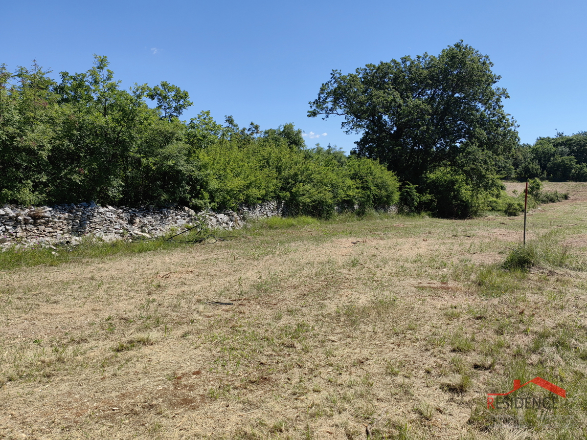 Pinezići, terreno agricolo con acqua