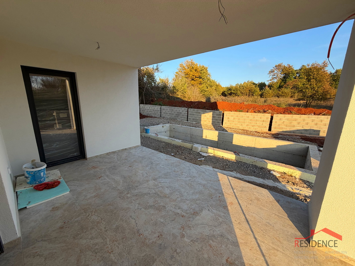 Pola, dintorni di Loborika, casa bifamiliare con piscina