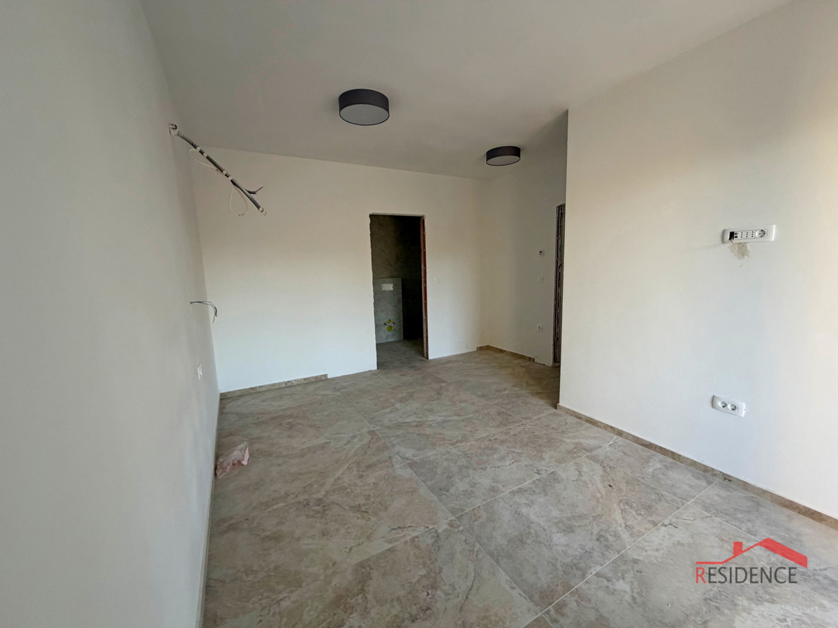 Pola, dintorni di Loborika, casa bifamiliare con piscina