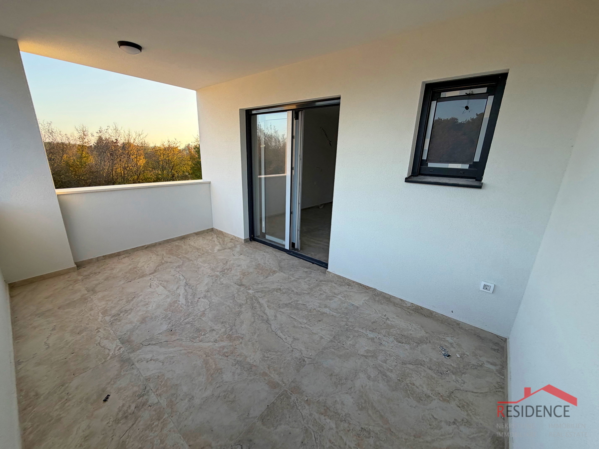 Pola, dintorni di Loborika, casa bifamiliare con piscina