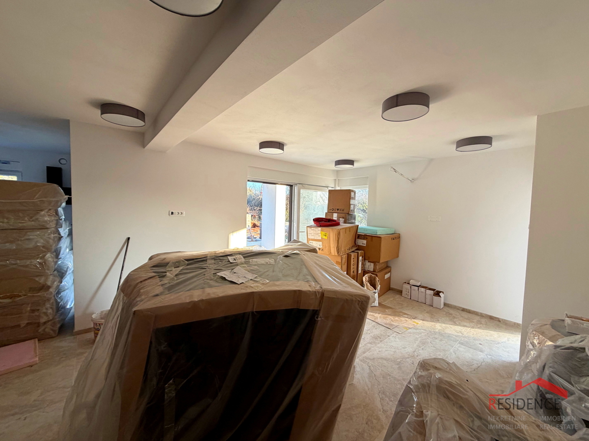 Pola, dintorni di Loborika, casa bifamiliare con piscina