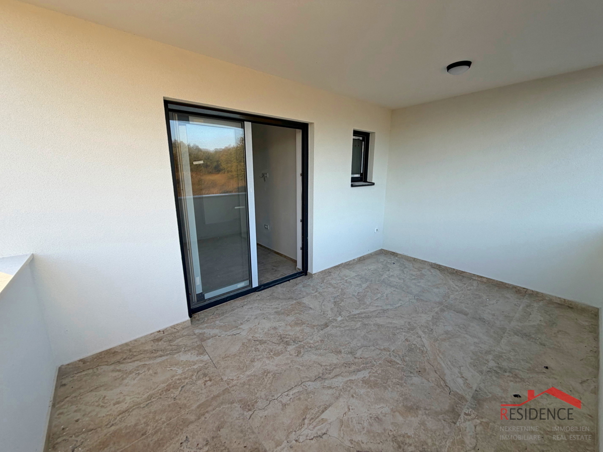 Pola, dintorni di Loborika, casa bifamiliare con piscina