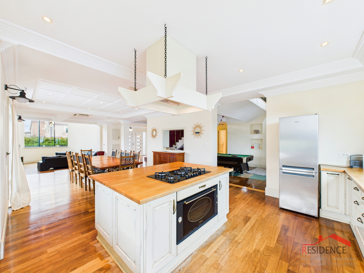 Banjole, villa di lusso con piscina, vicino al mare e al porto turistico