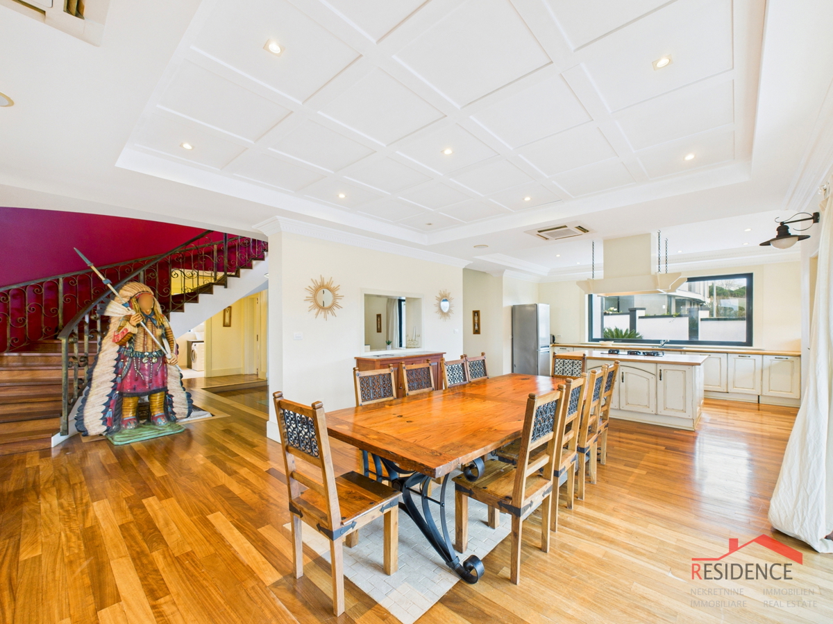 Banjole, villa di lusso con piscina, vicino al mare e al porto turistico