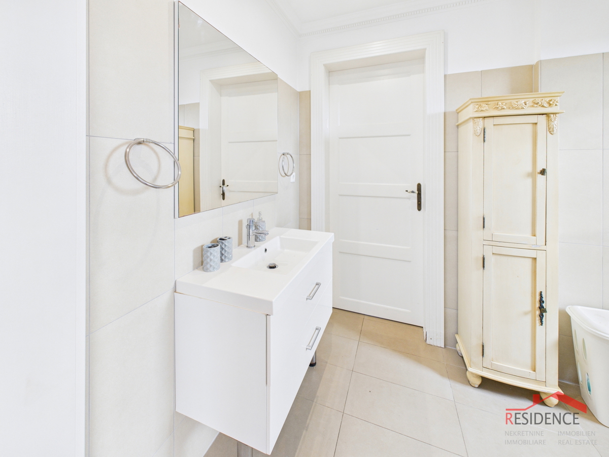 Banjole, villa di lusso con piscina, vicino al mare e al porto turistico