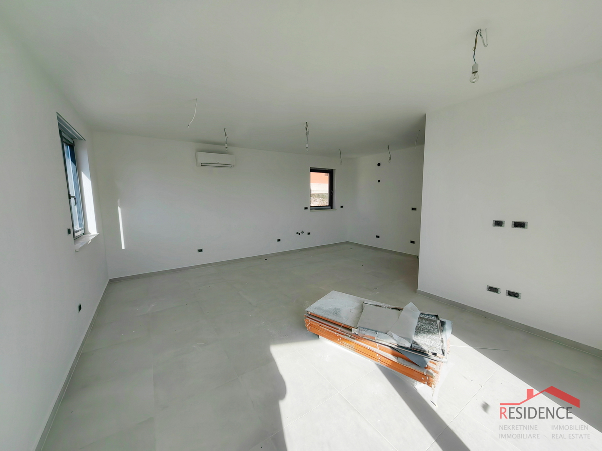 Pješčana uvala, nuovo appartamento al primo piano con vista mare