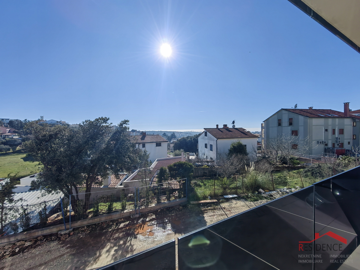 Pješčana uvala, nuovo appartamento al primo piano con vista mare