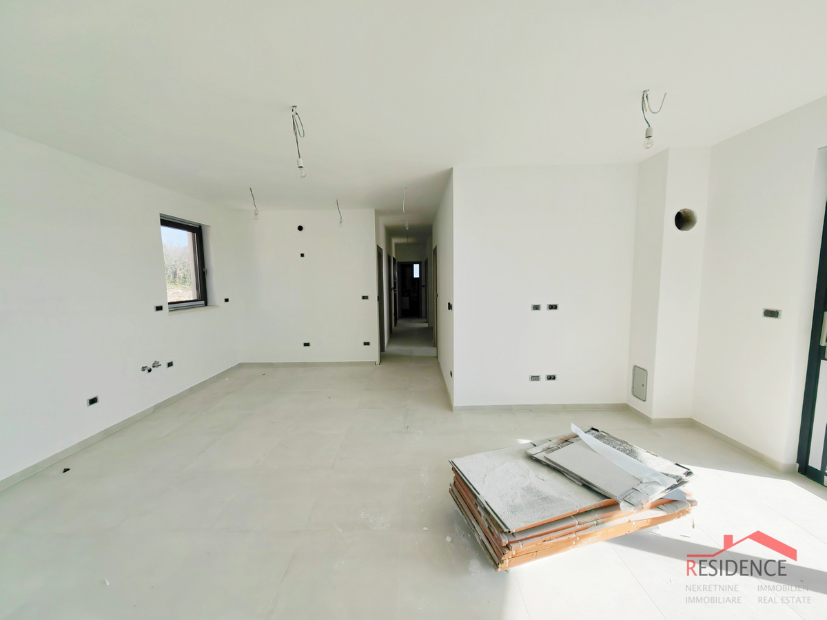 Pješčana uvala, nuovo appartamento al primo piano con vista mare