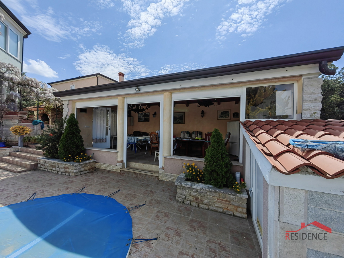 Štinjan, casa con piscina e vista mare