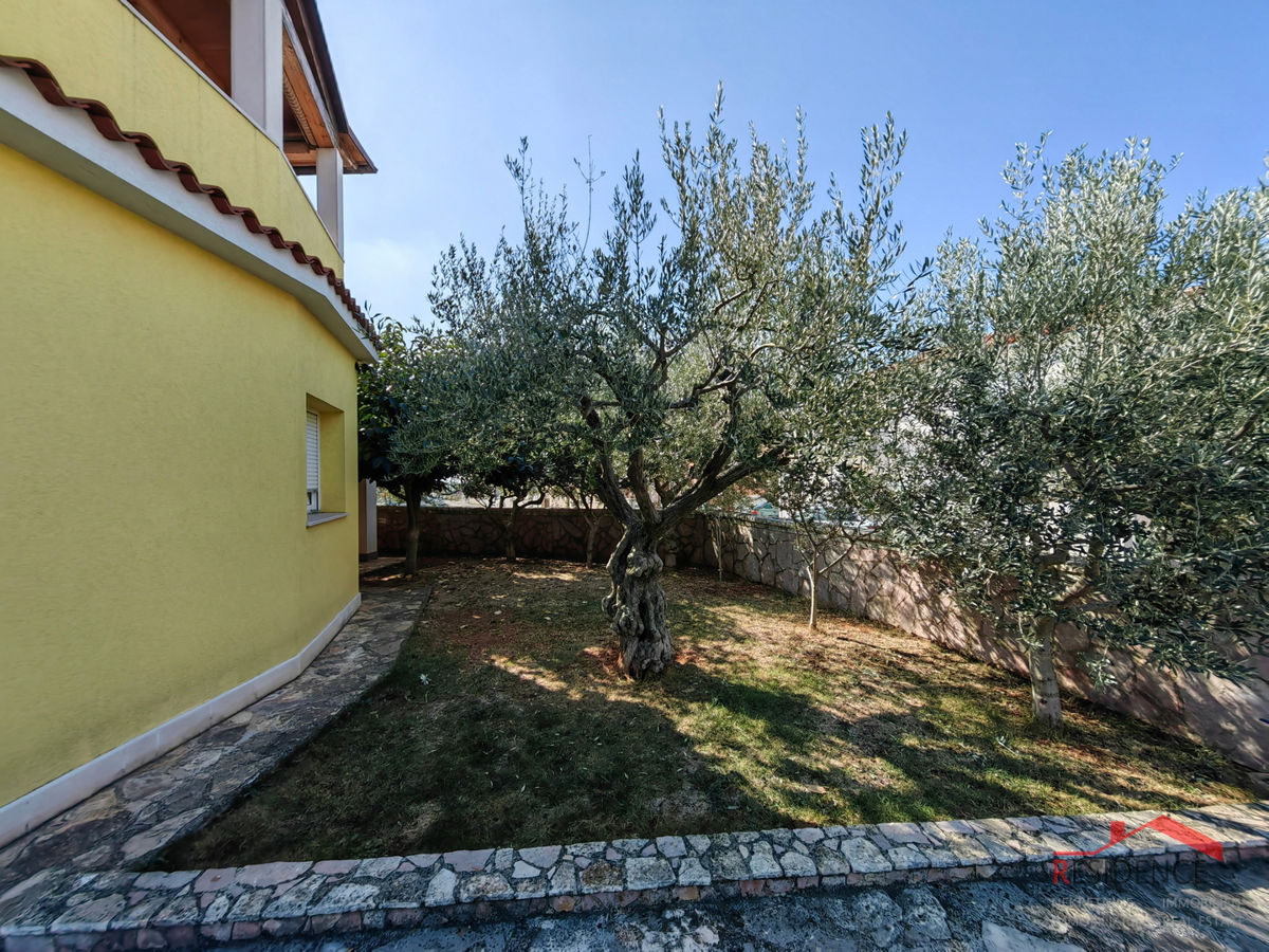 Dignano, bellissima casa indipendente con piscina