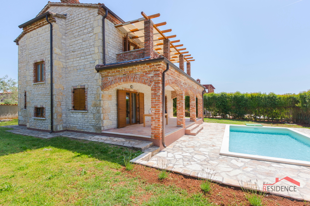 Villa con piscina a Paradiž