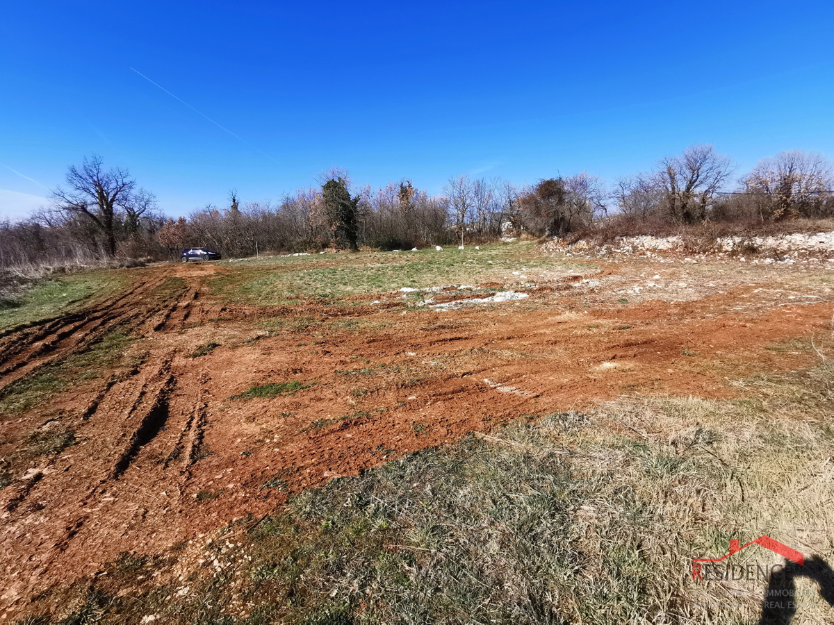 VODNJAN, SV.CECILIJA, TERRENO EDIFICABILE CON PERMESSO DI COSTRUZIONE