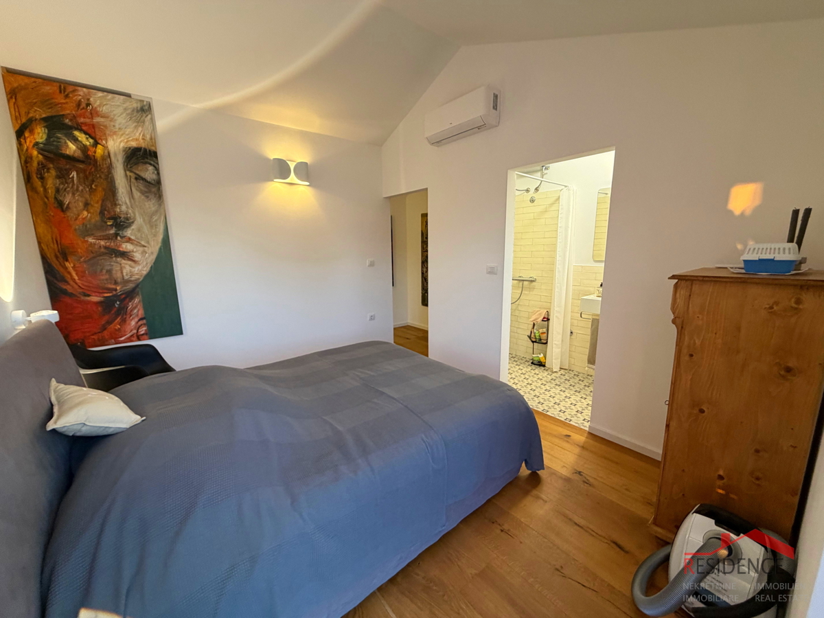 Peroj, casa in pietra a schiera, vendita esclusiva